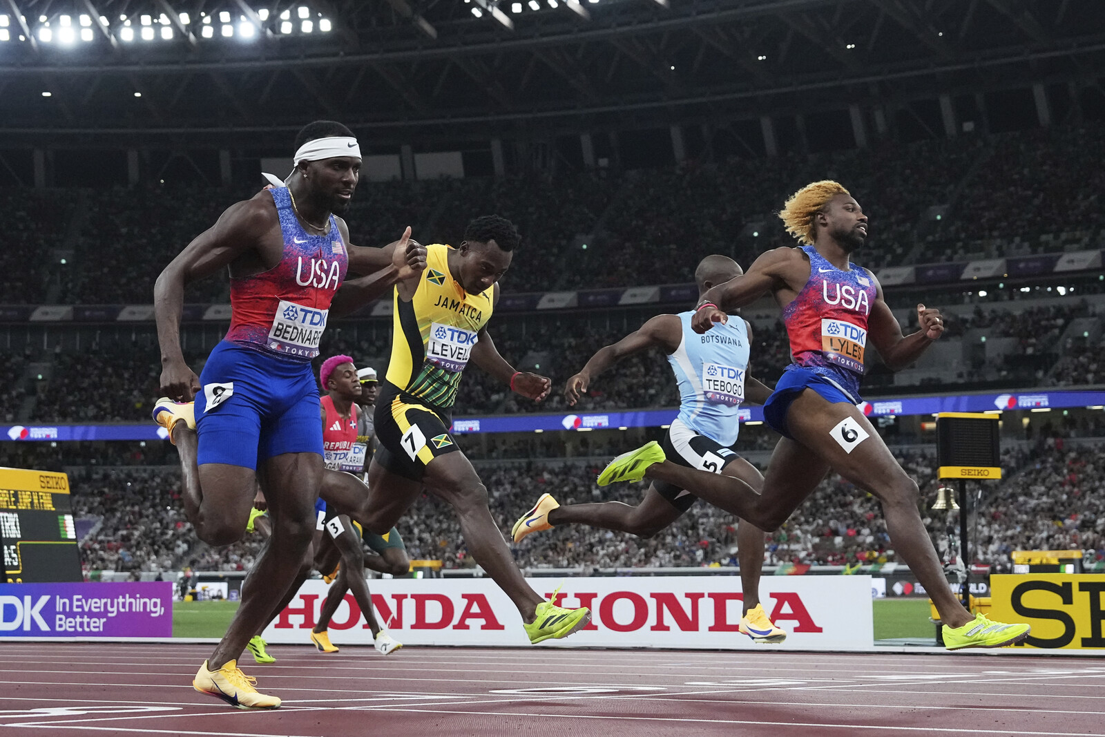 Noah Lyles Wins Fourth Straight