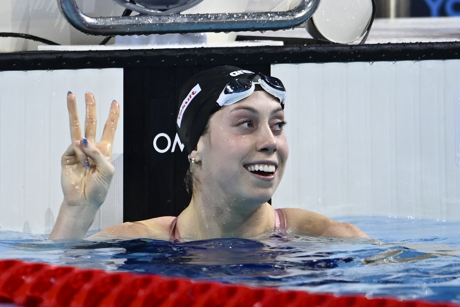 Gretchen Walsh Breaks 55-Second Barrier in 100m Butterfly