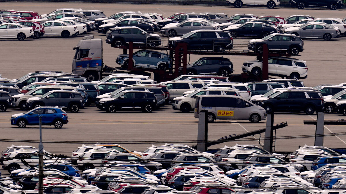 South Korean auto stocks plunge