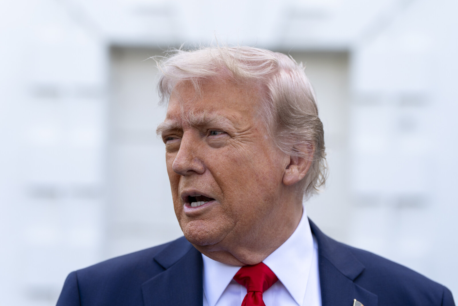 Trump Criticizes Zelensky Over Crimea