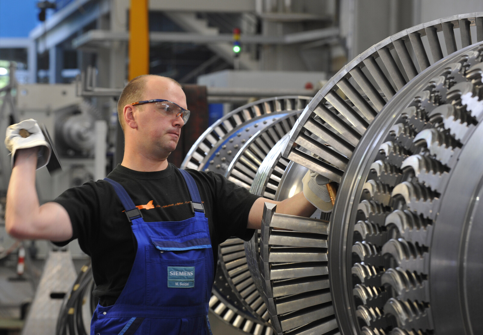 German Industrial Production Surges Beyond Expectations in July