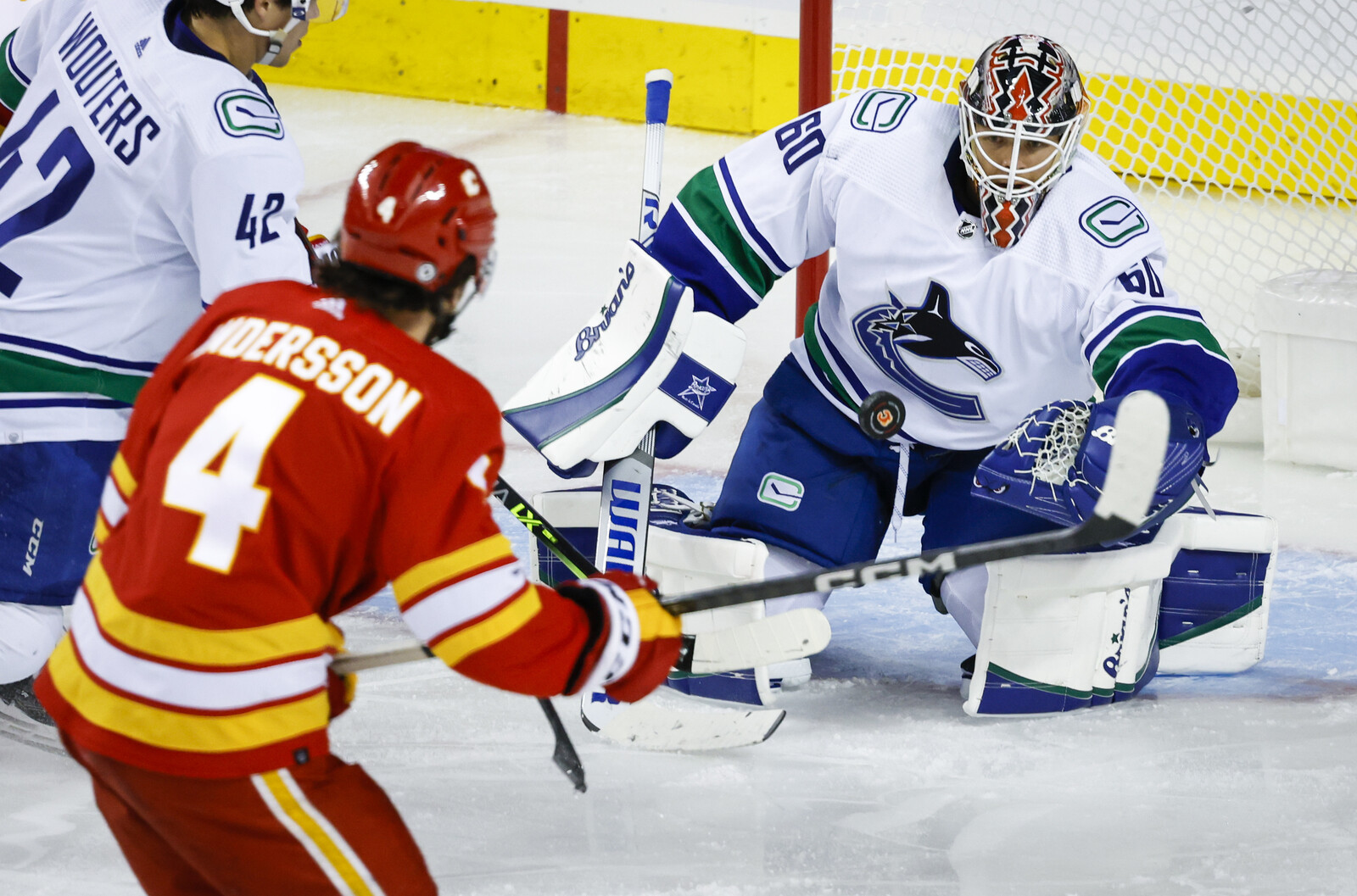 Brynäs Signs NHL-Experienced Goalie Collin Delia