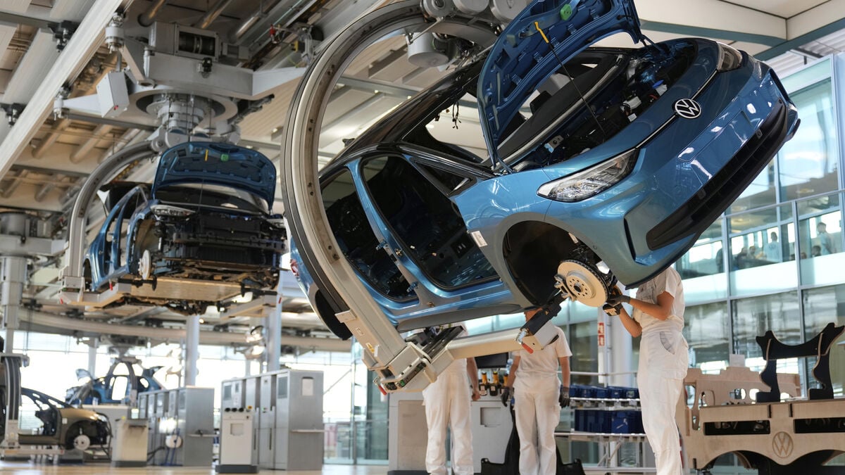 German industrial production rose 0.2% in June, in line with forecasts
