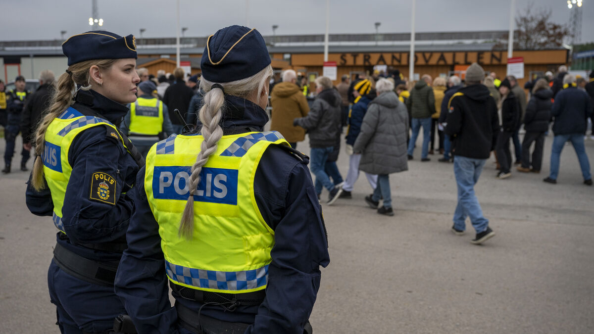 Swedish police on site in the USA during the World Cup