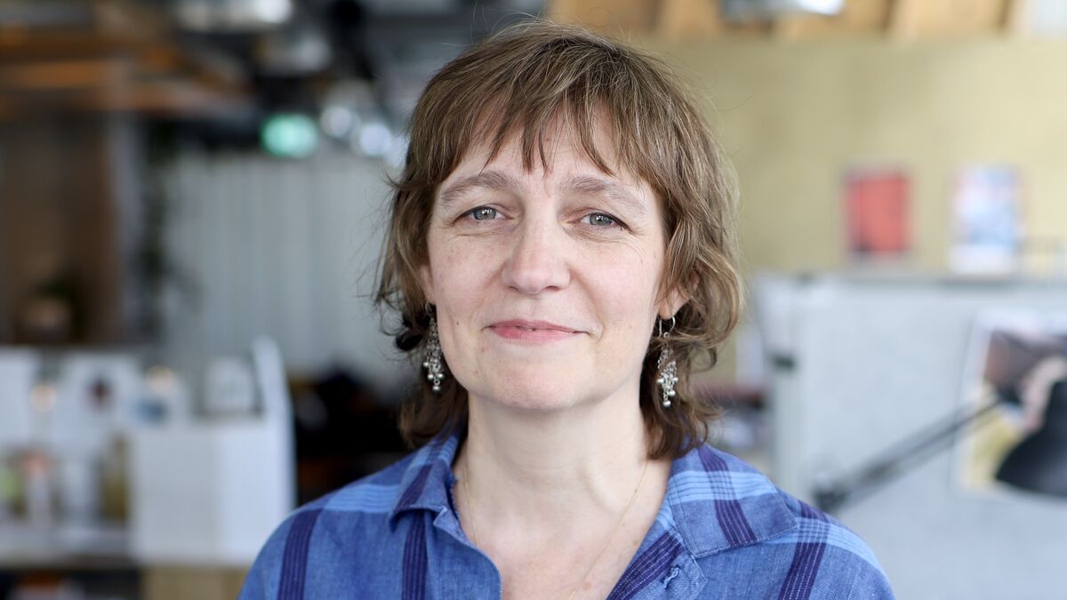 Ida Björs receives the Löken illustration award