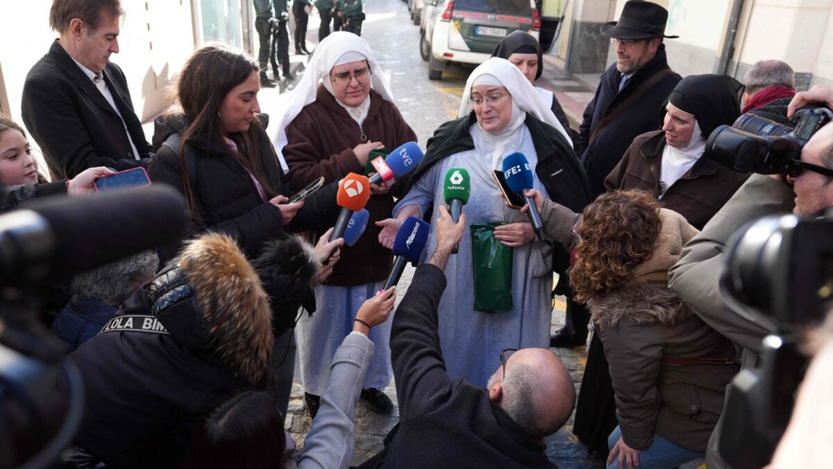 Spanish rebel nuns accused of