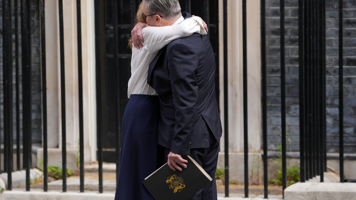 Starmer resigns - new UK Labour leader may not be until autumn