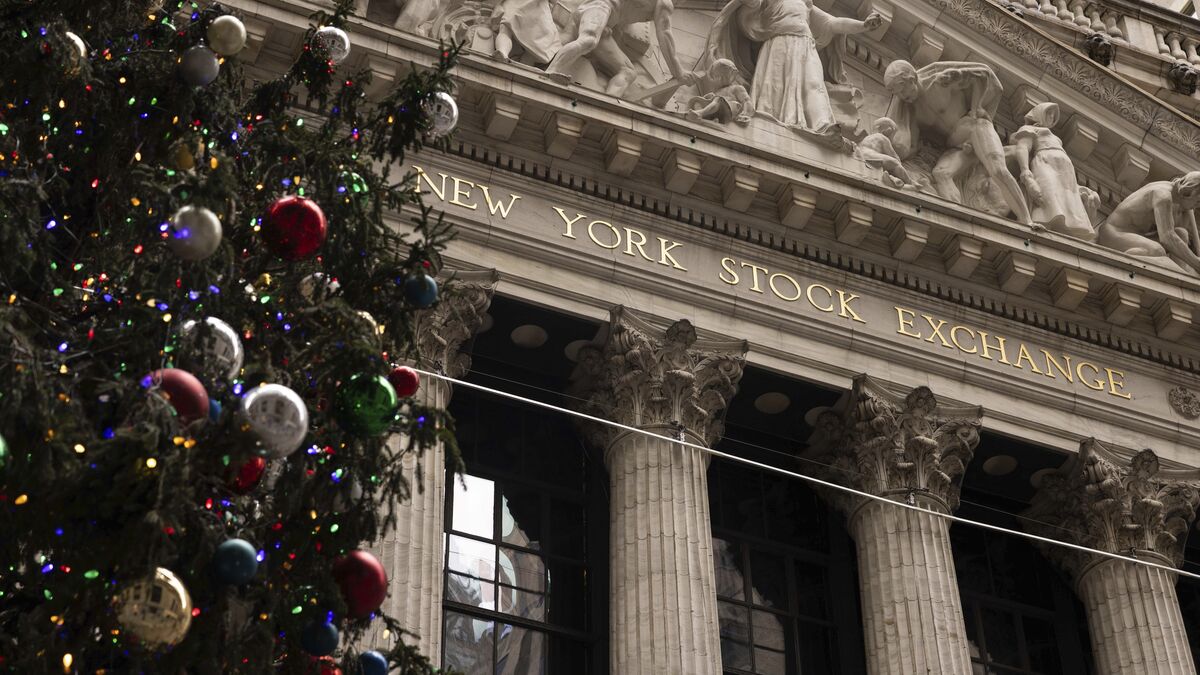 Wall Street up in Christmas