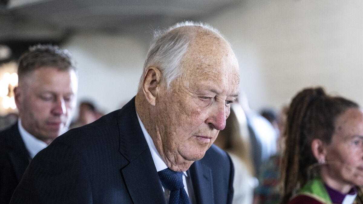 Norway’s King Harald hospitalized in Oslo for treatment after anemia-related fluid buildup