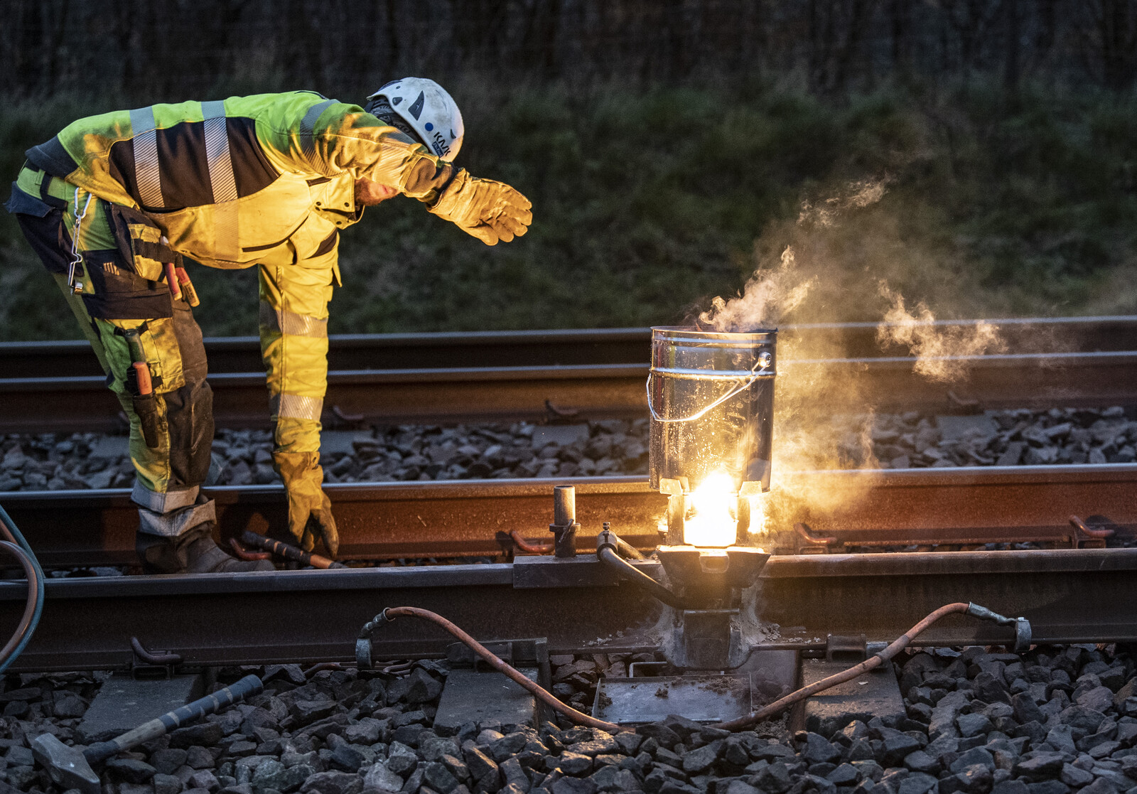 Unusually many rail cracks behind delays