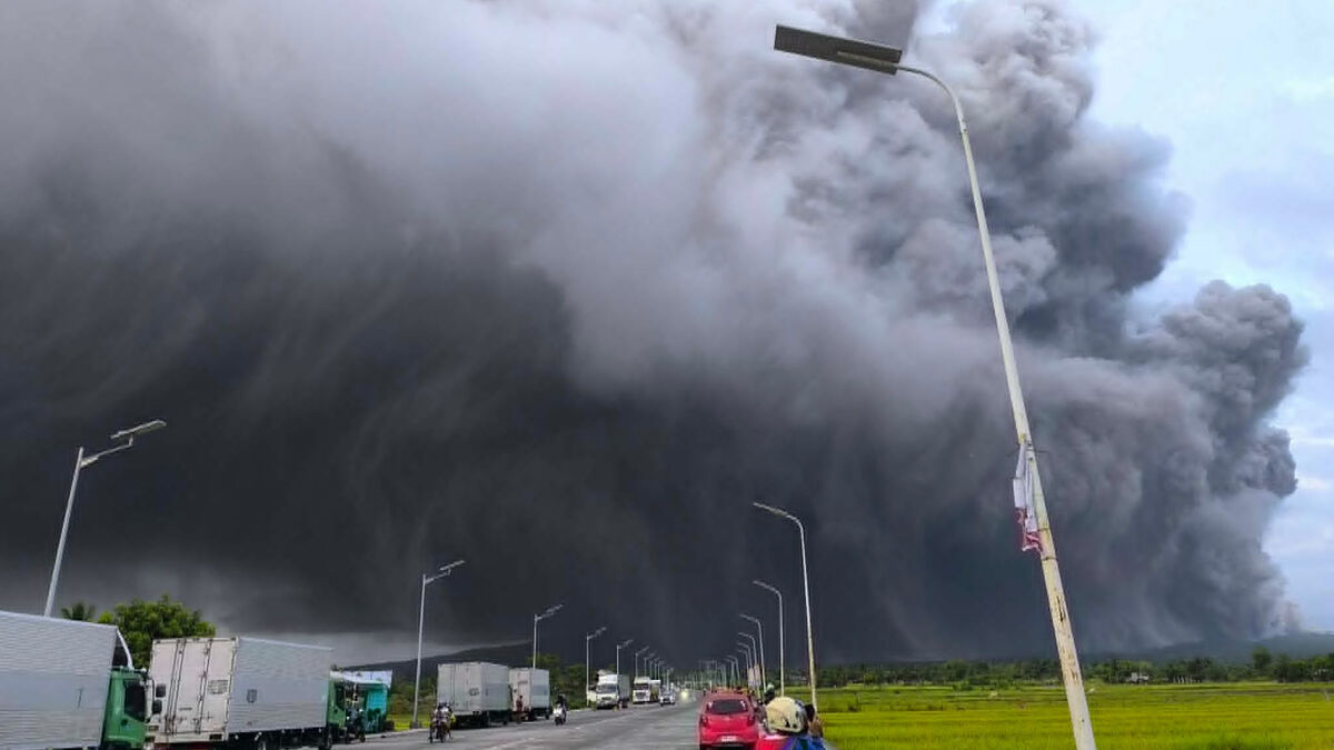 Dangerous ash rain from Mayon