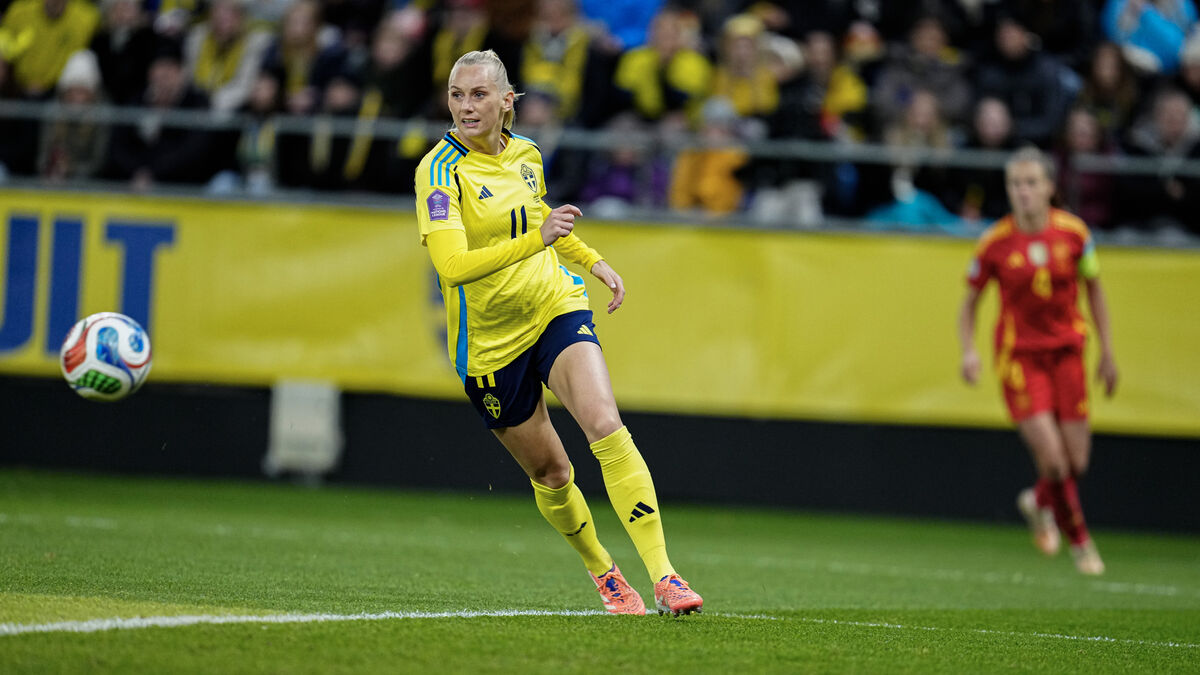 Double goal by Blackstenius