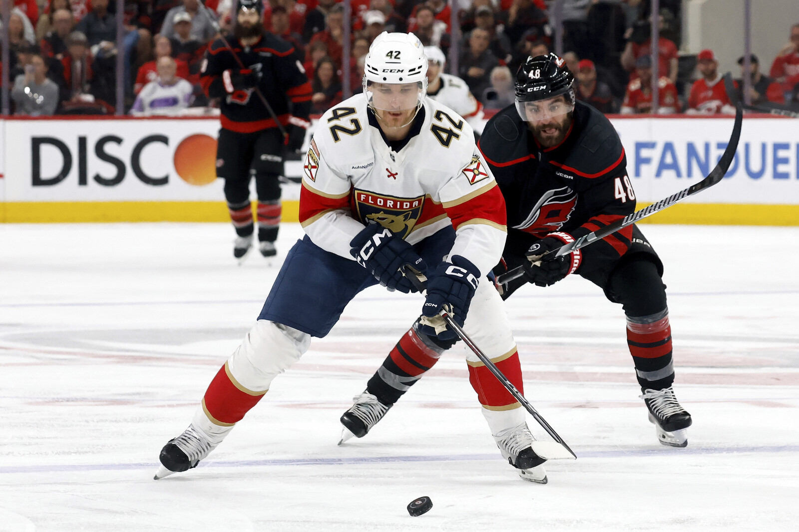 Florida Claims 5-2 Victory Over Carolina in Stanley Cup Semifinal Opener