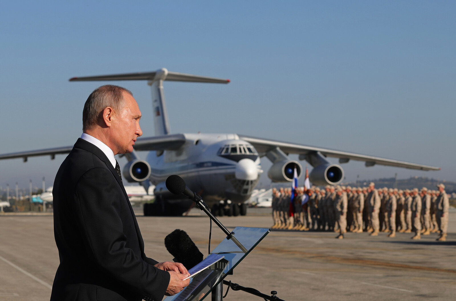 Experts: If Putin pulls everything back, we'll notice