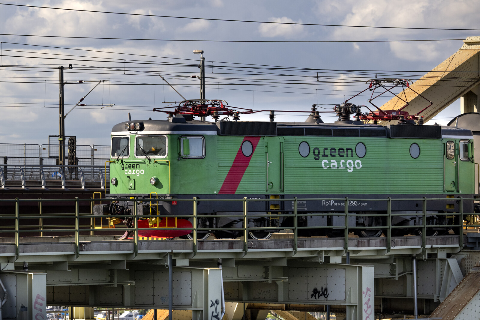 Government Boosts Environmental Compensation for Freight Trains