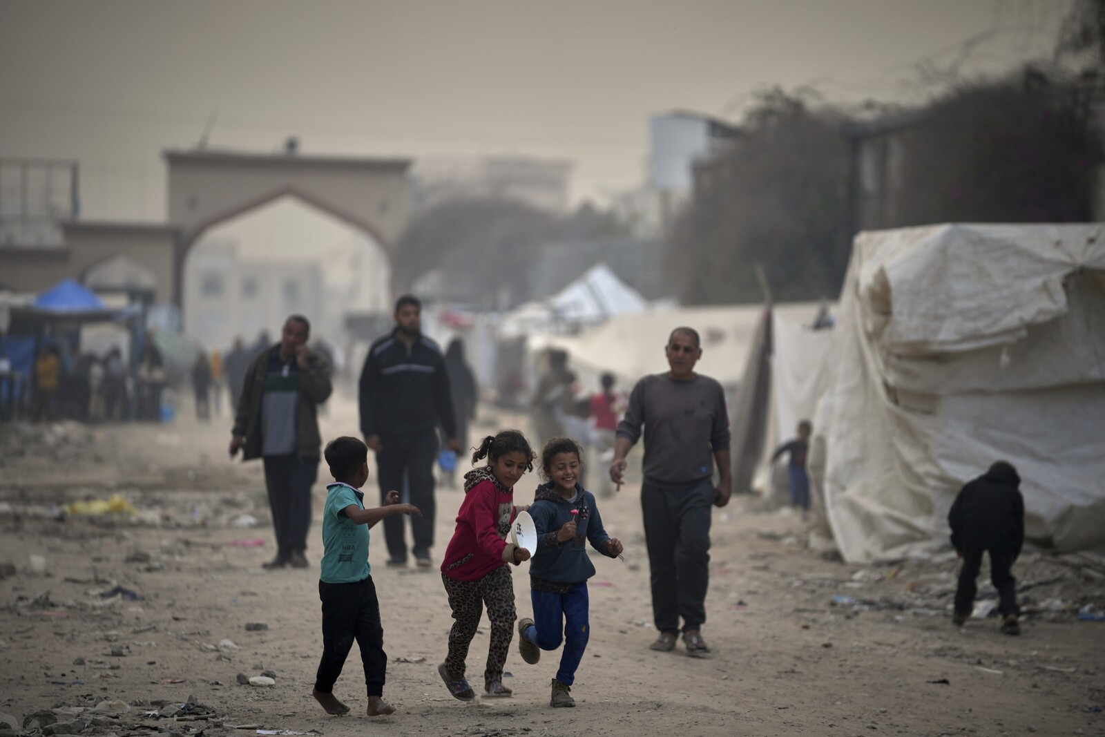UN Reports 500,000 Palestinians Displaced