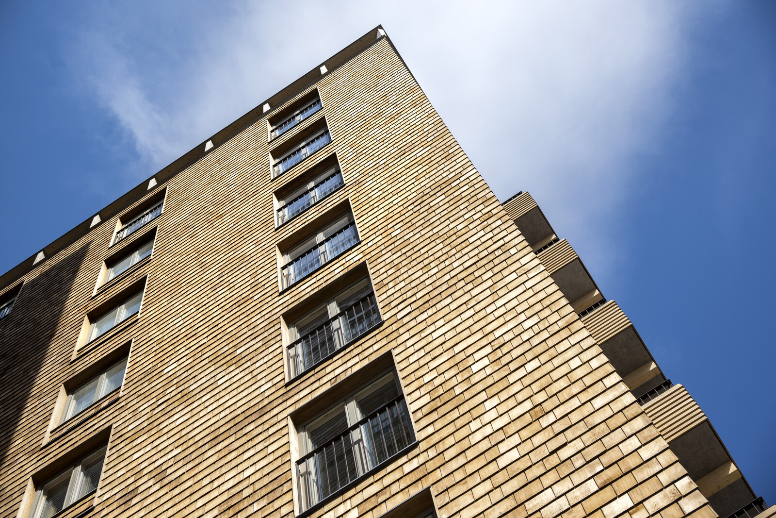 The interest rate and weather save the housing economy