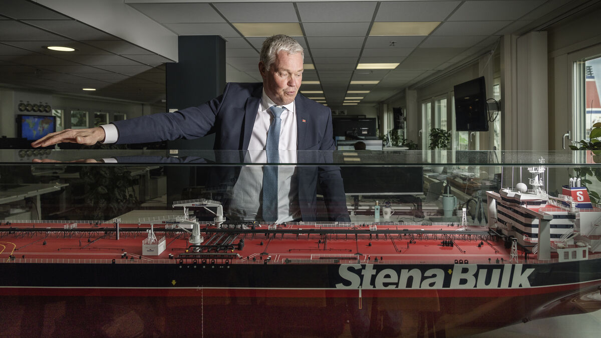 Shipping company CEO says ships can start sailing through Strait of Hormuz within 24 hours