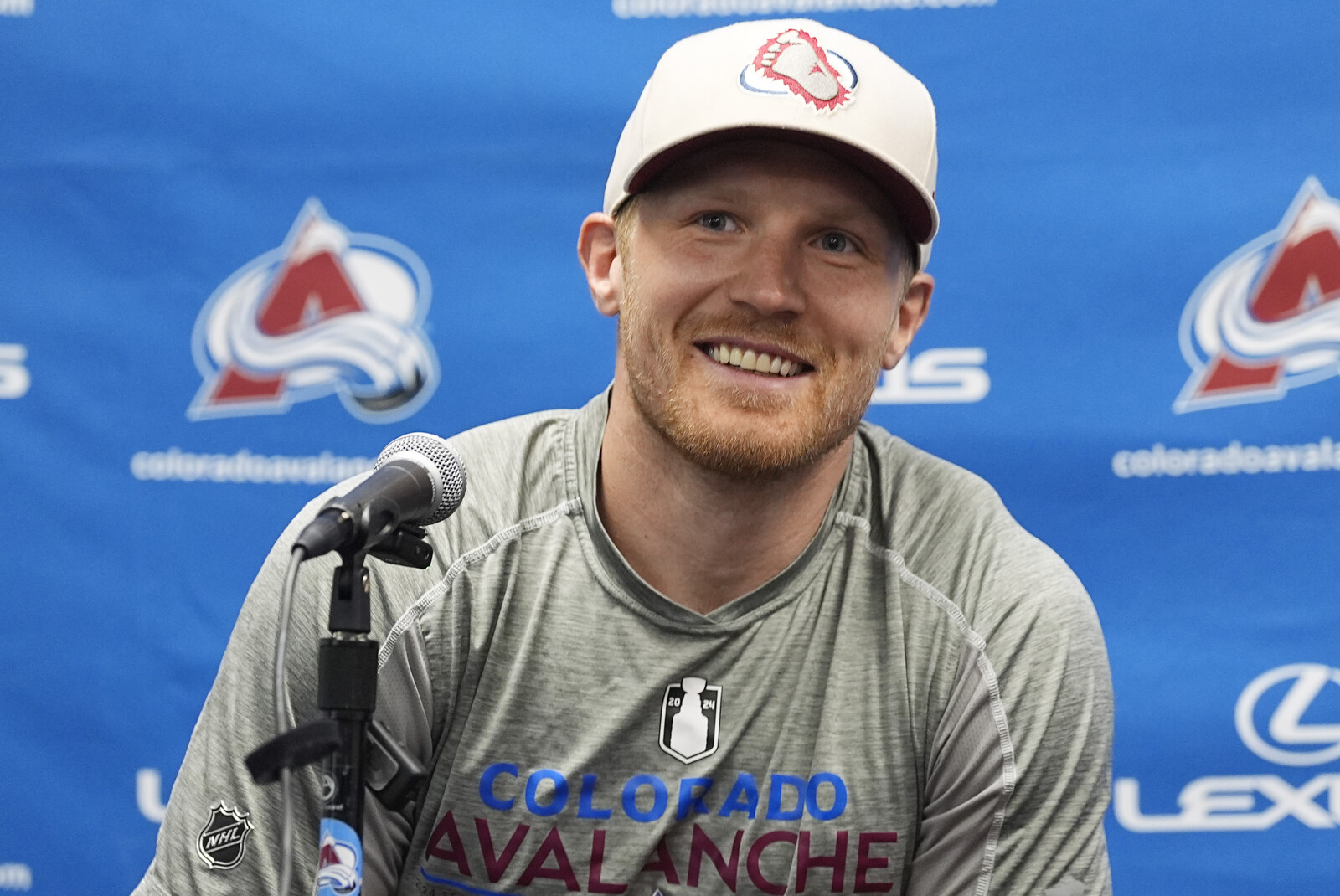 Landeskog back in play – audience ecstatic