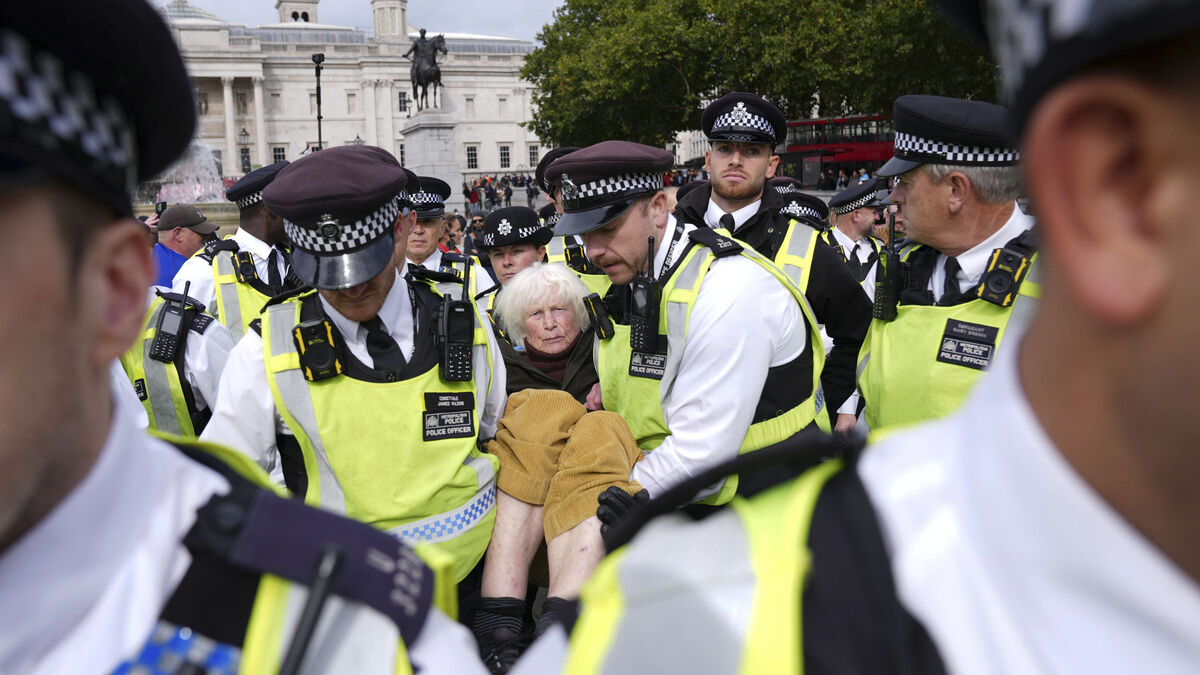 Nearly 500 Arrested at London