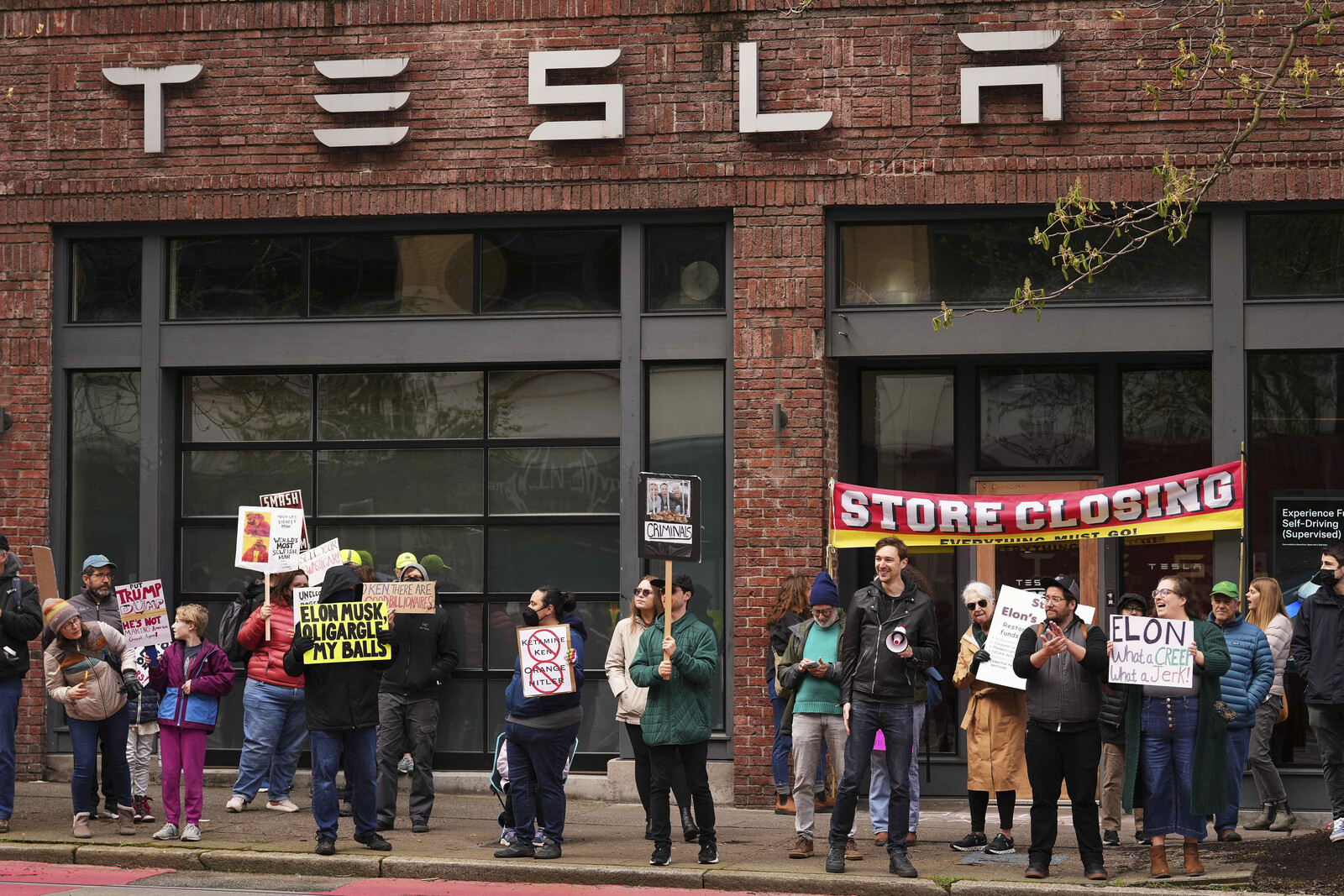 EU Car Sales Drop in June; Tesla Sees Significant Decline