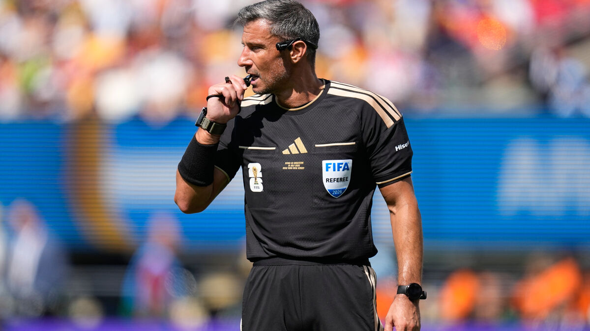 Slovenian referee Slavko Vincic retires