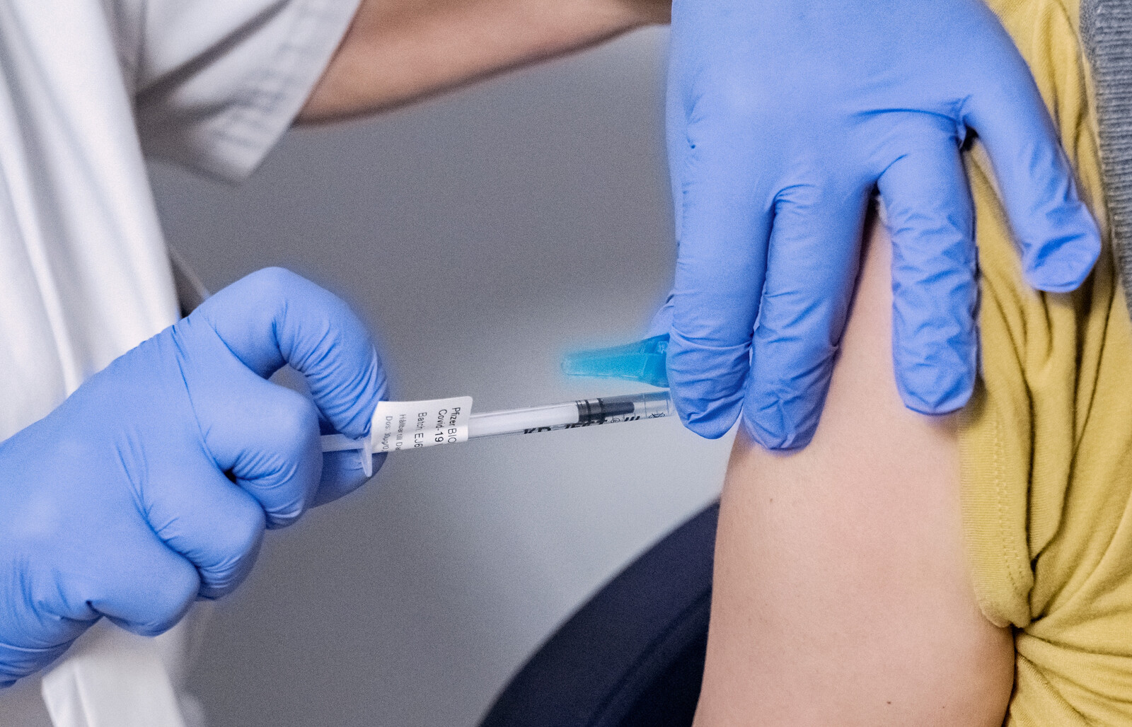 Sweden's Spring Covid Vaccine Campaign Focuses on High-Risk Groups