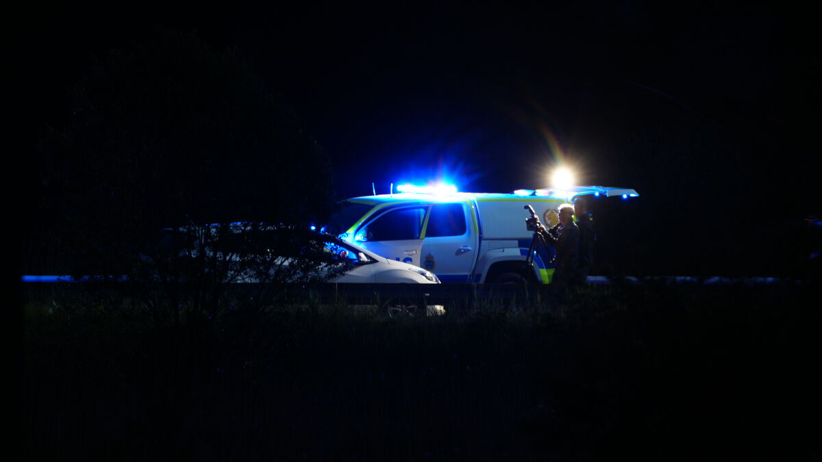 Man shot dead by police during car chase, three children in the car
