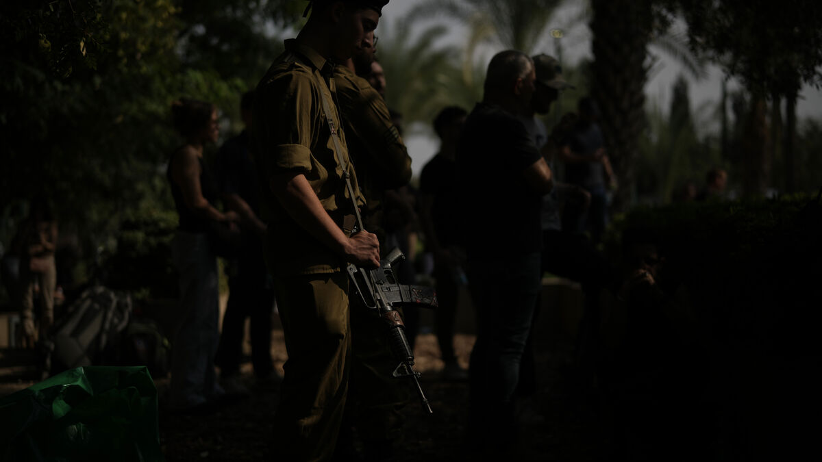 Remains of additional hostages handed over