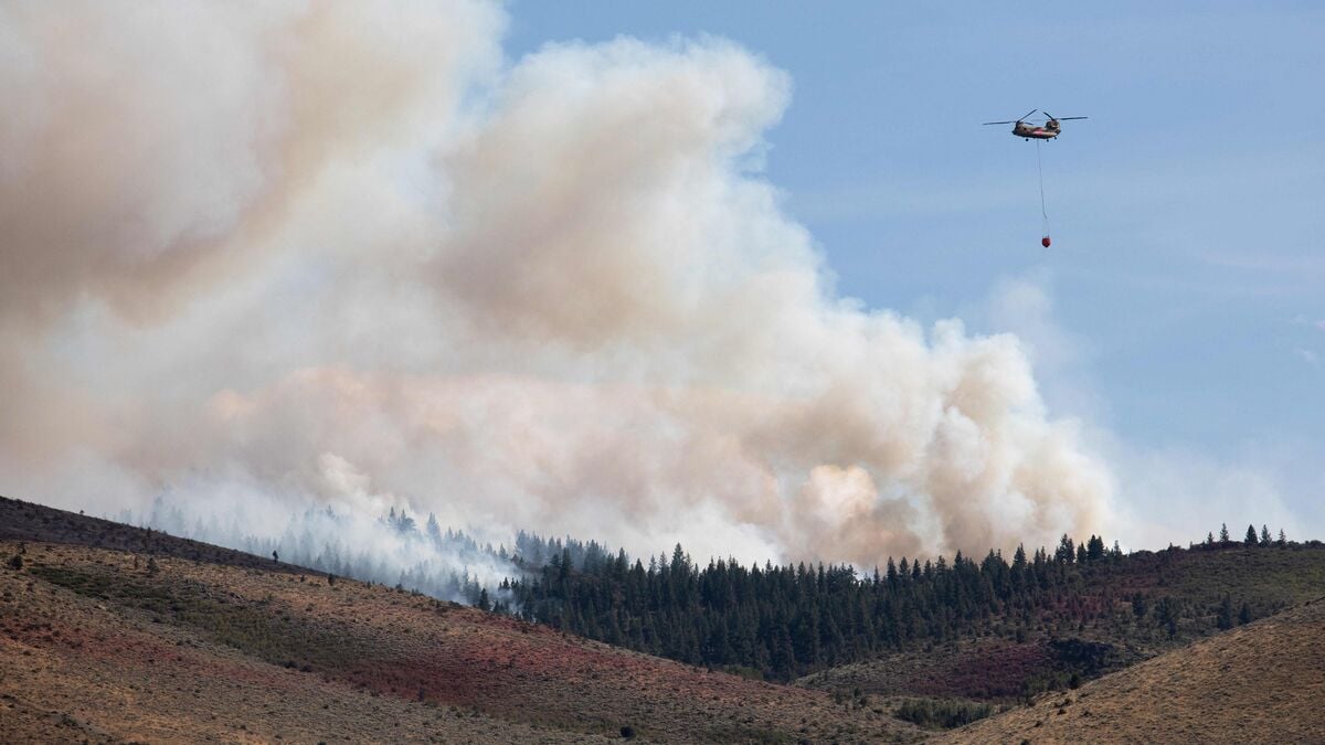 42,000 ordered to evacuate as wildfire nears Reno, Nevada