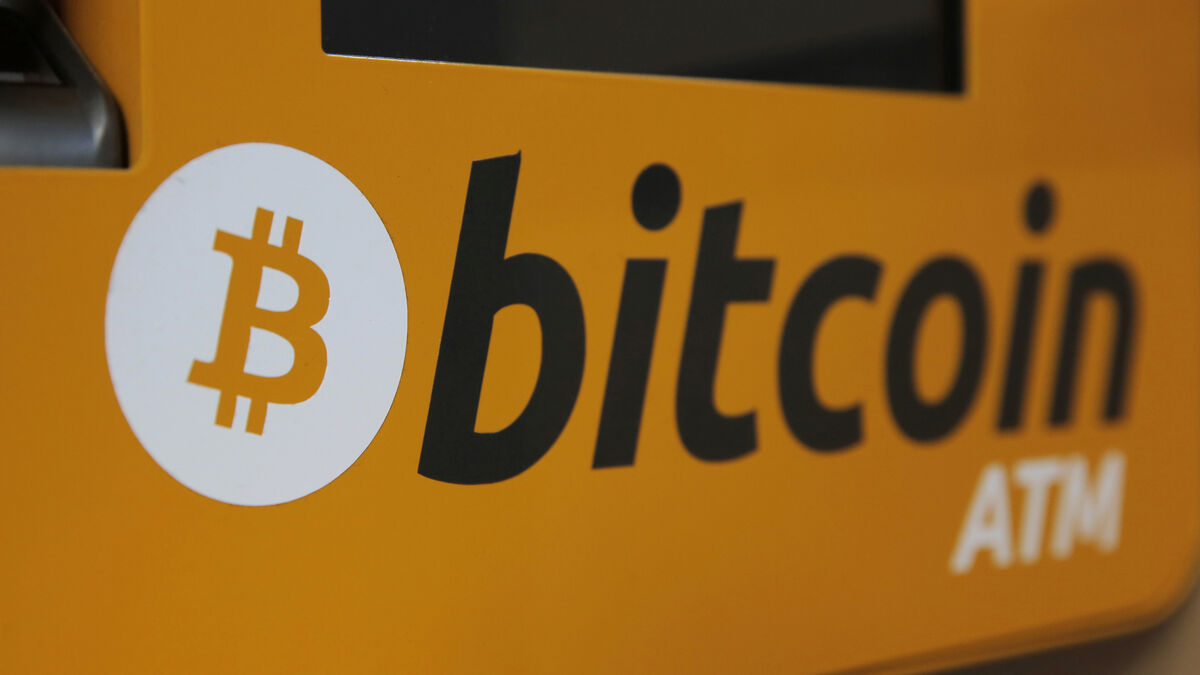 Bitcoin turns around after price