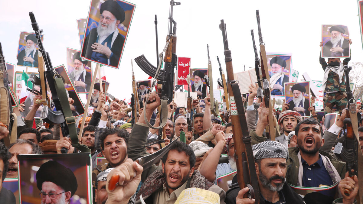 Experts: Houthis are a new
