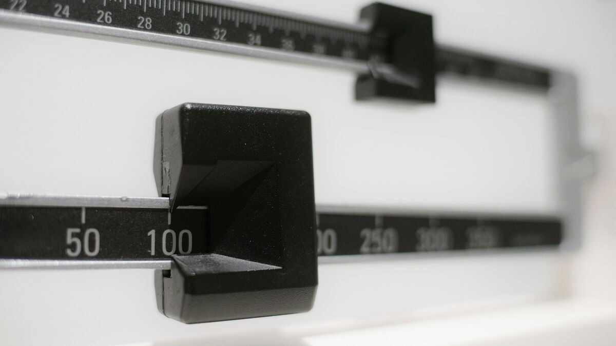 People who stop taking weight-loss drugs regain weight within two years