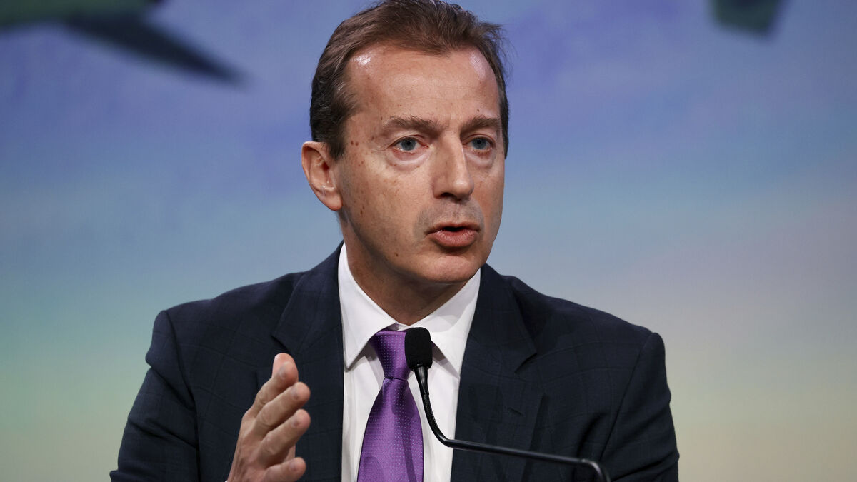 Airbus shares rise as company boosts profit target and launches €5 billion buyback
