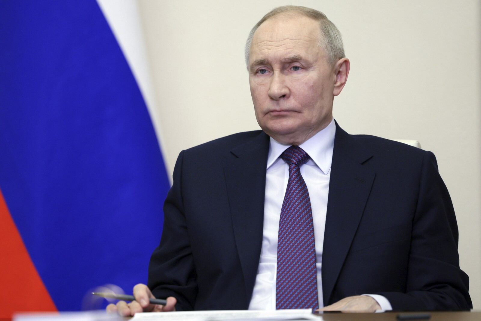 Zelensky: Putin wants to manipulate Trump