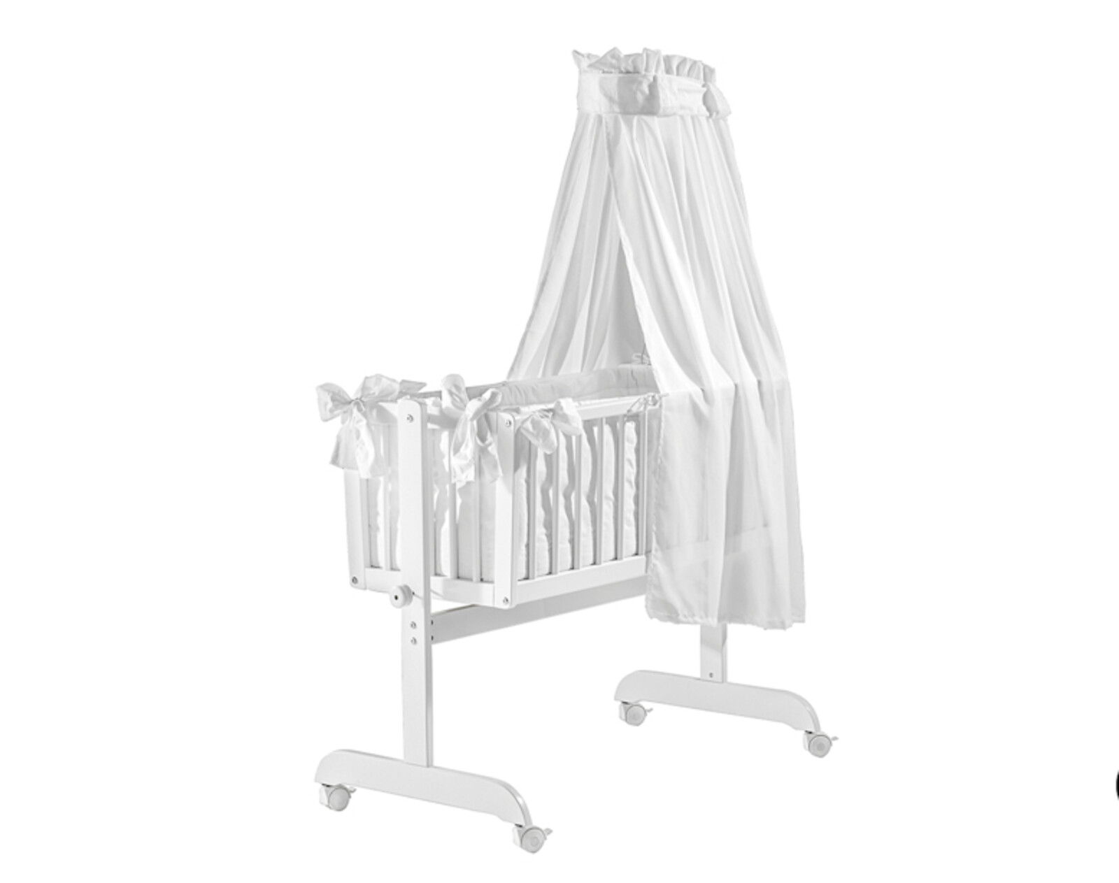XXXLutz Recalls Crib Due to Suffocation and Injury Risks