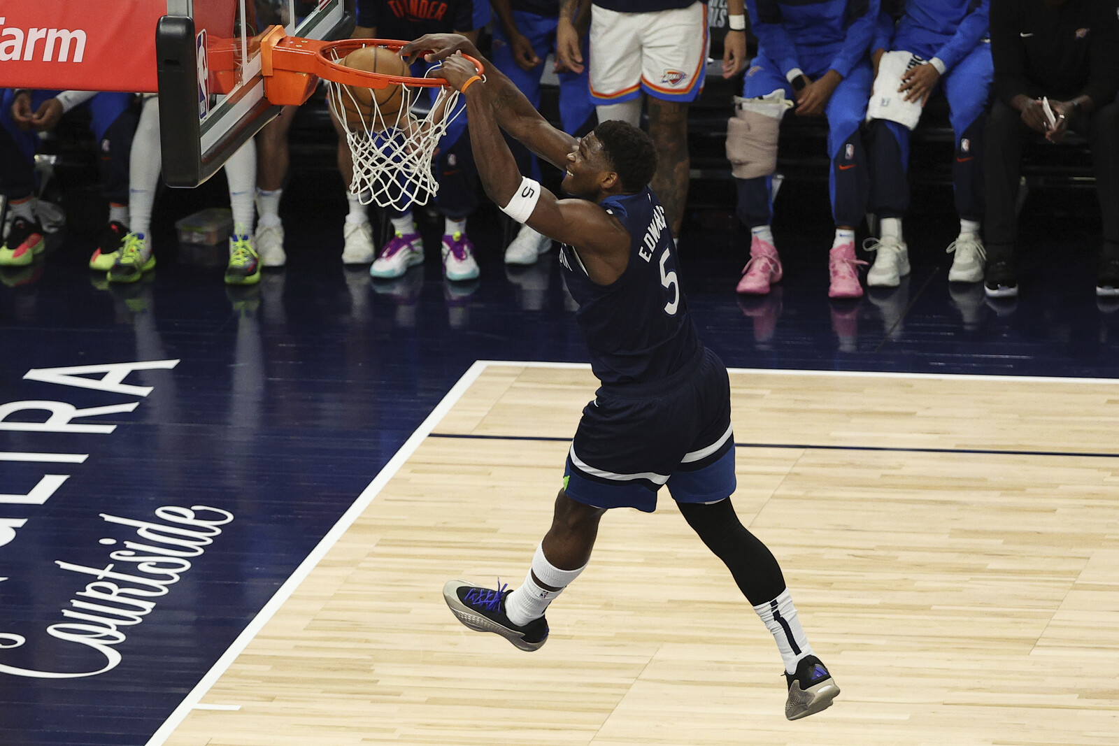 Minnesota Timberwolves Narrow Deficit in