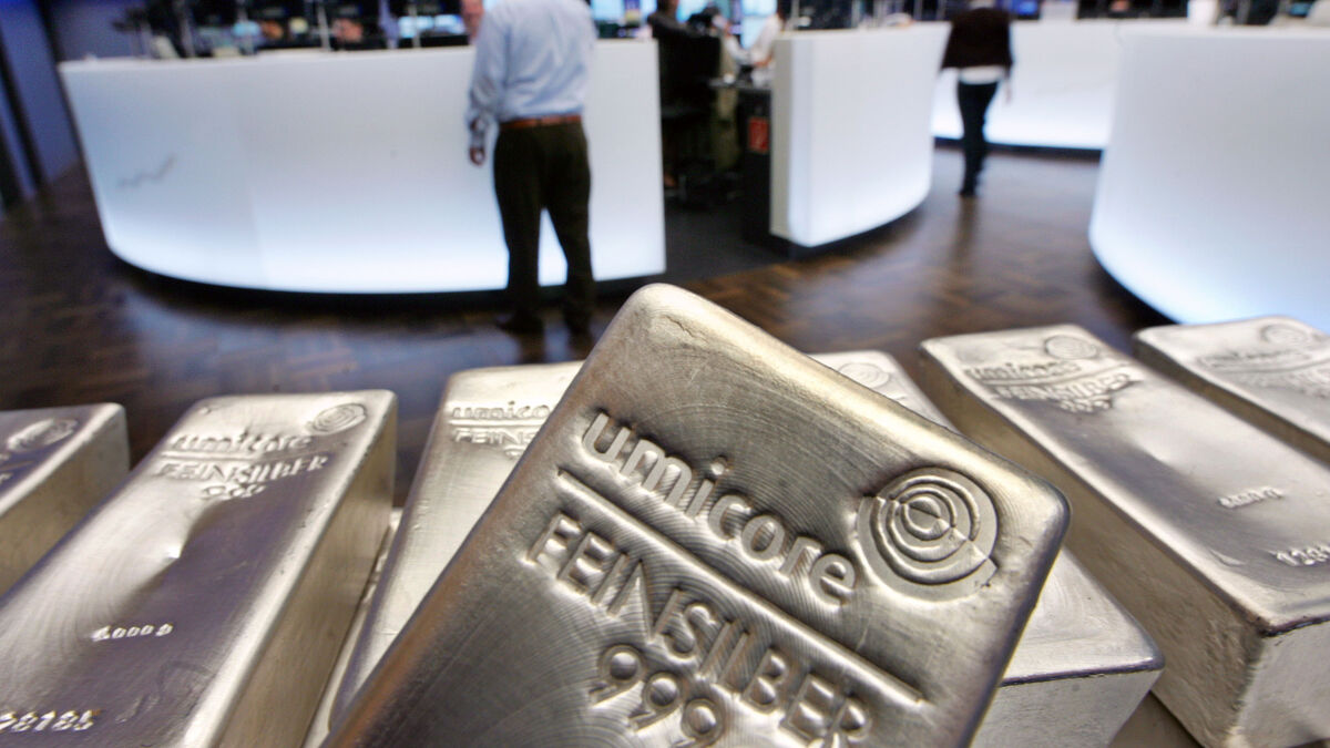 Silver Price Hits Highest Level Since 1980