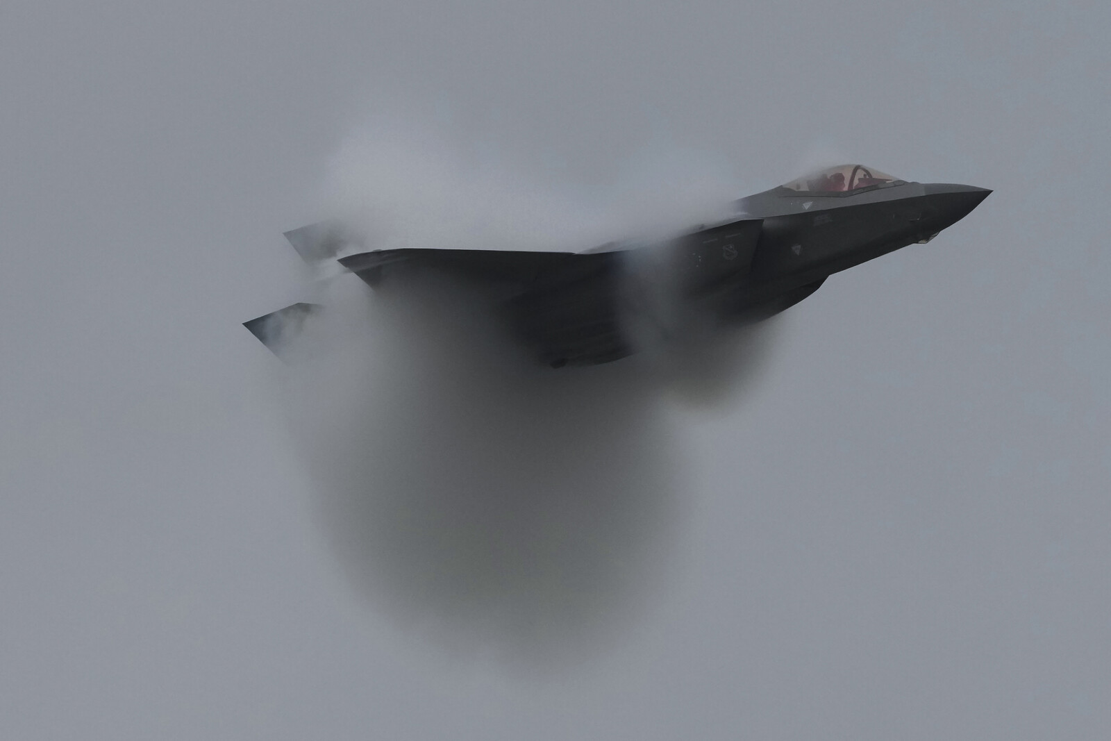 UK Equips Fighter Jets with