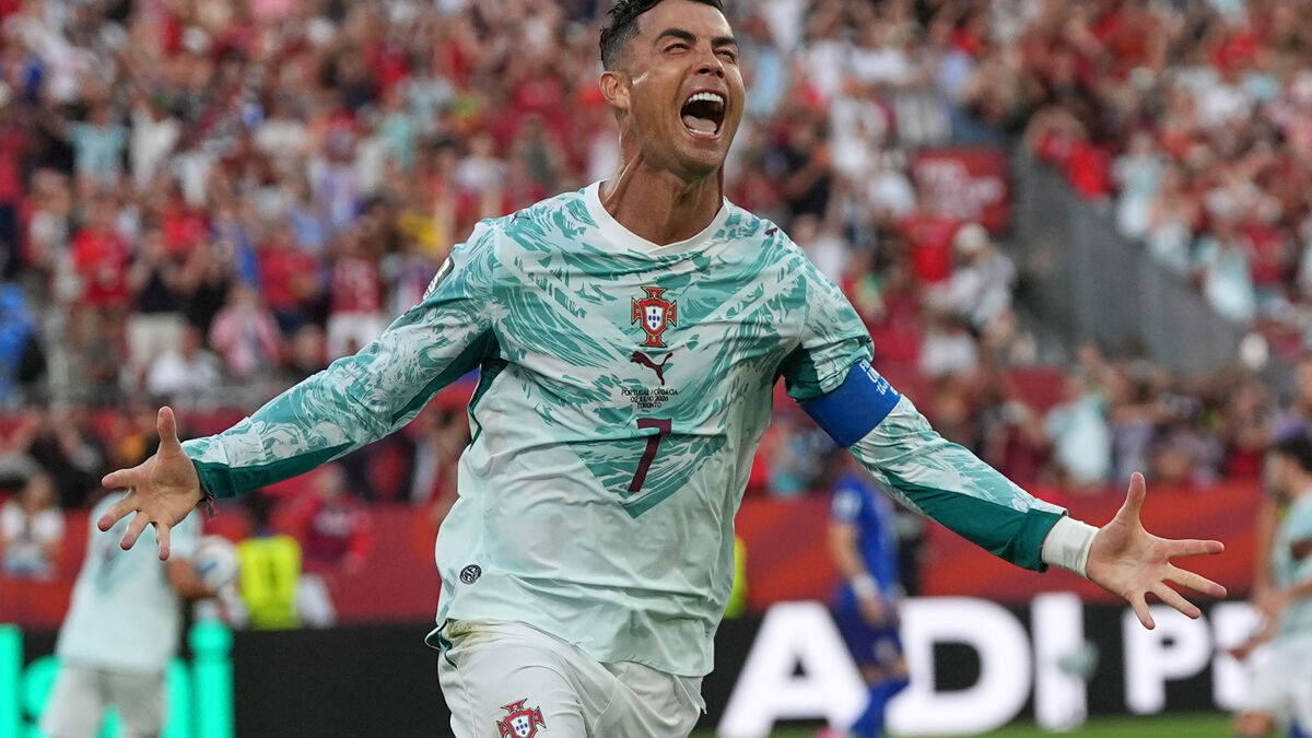 Portugal edge Croatia in dramatic World Cup finish to reach round of 16