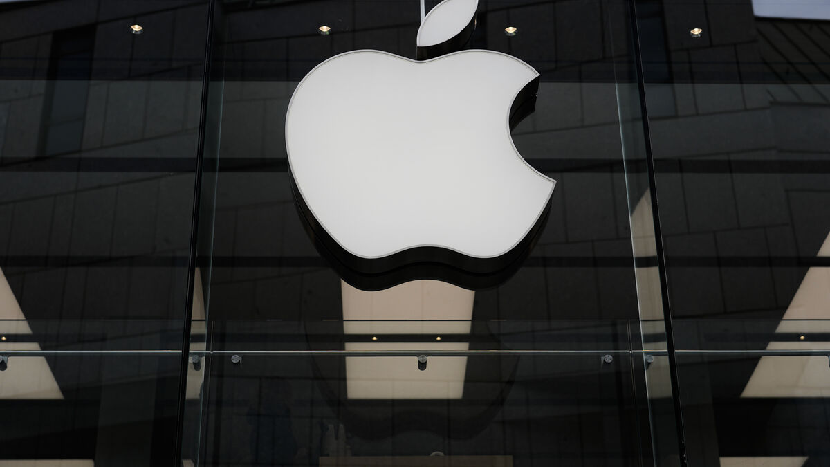 Apple beats expectations as stock falls after hours