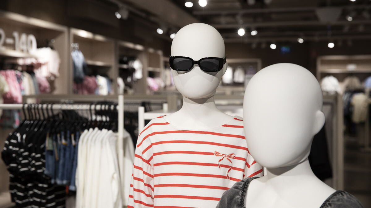 Physical stores drive strong clothing and shoe sales in June