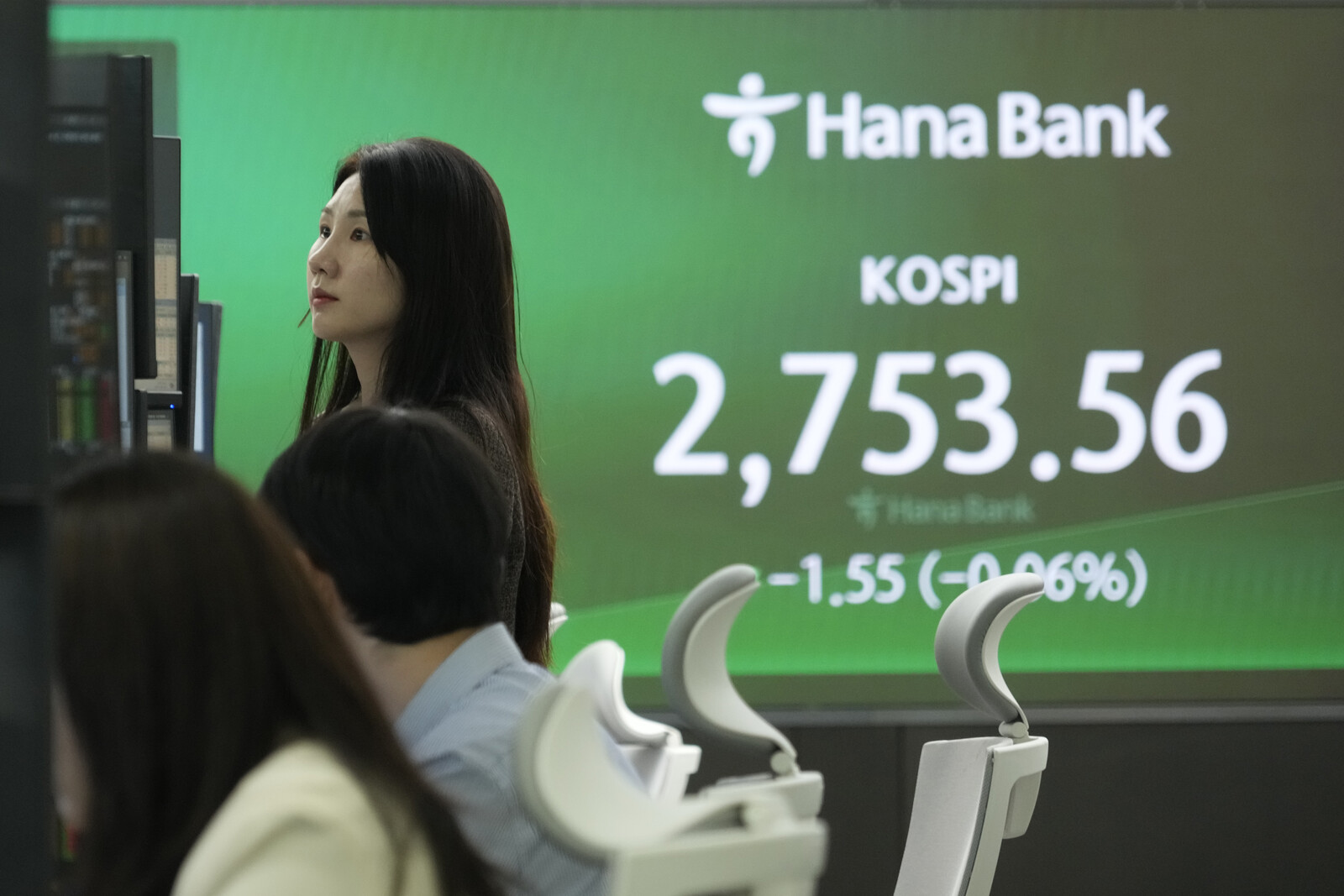 Samsung's surprise message boosts Asian