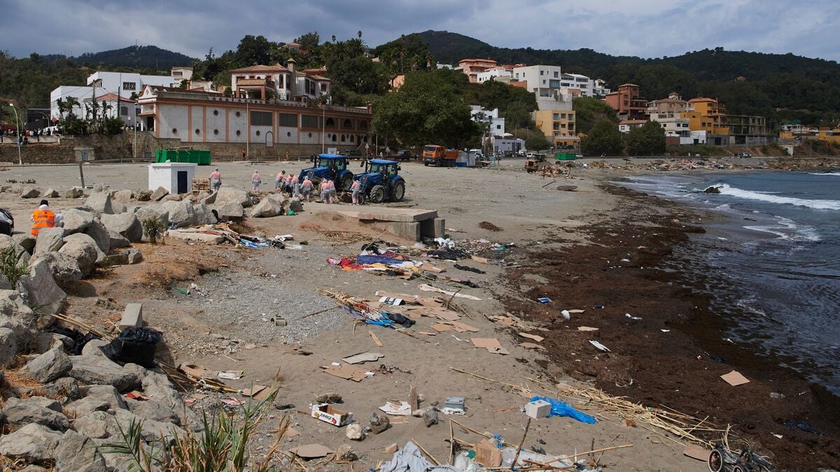Spain arrests five men over migrant smuggling from Ceuta