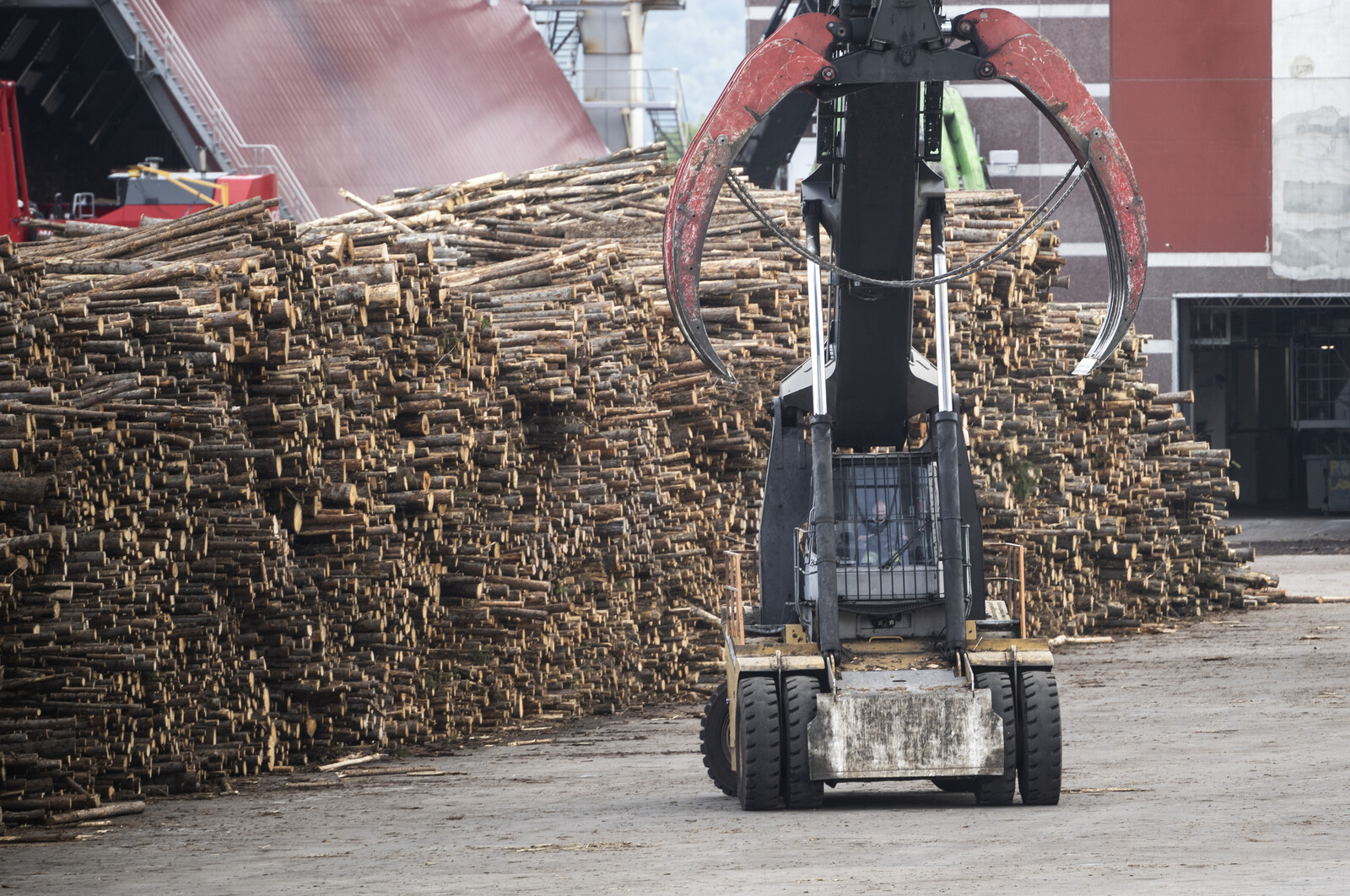 SCA Reports Profit Growth Amid Uncertain Market Conditions