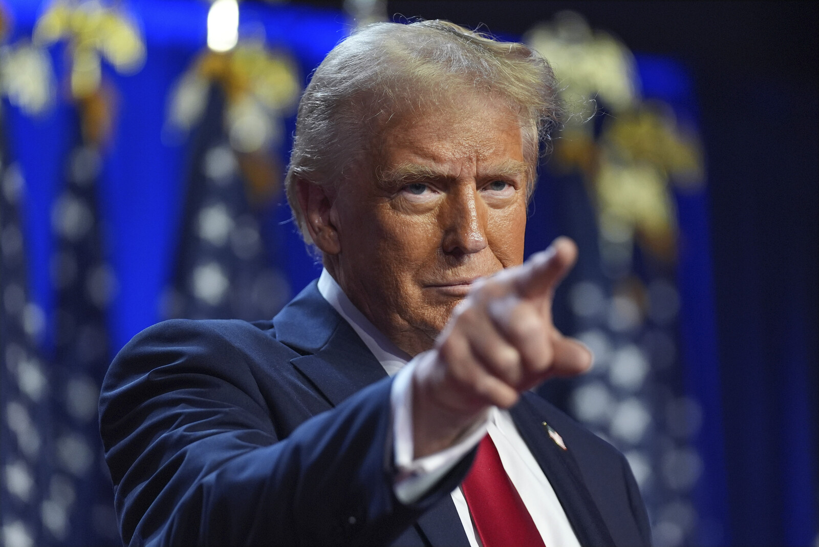 Trump proclaims himself the winner: "Made history"