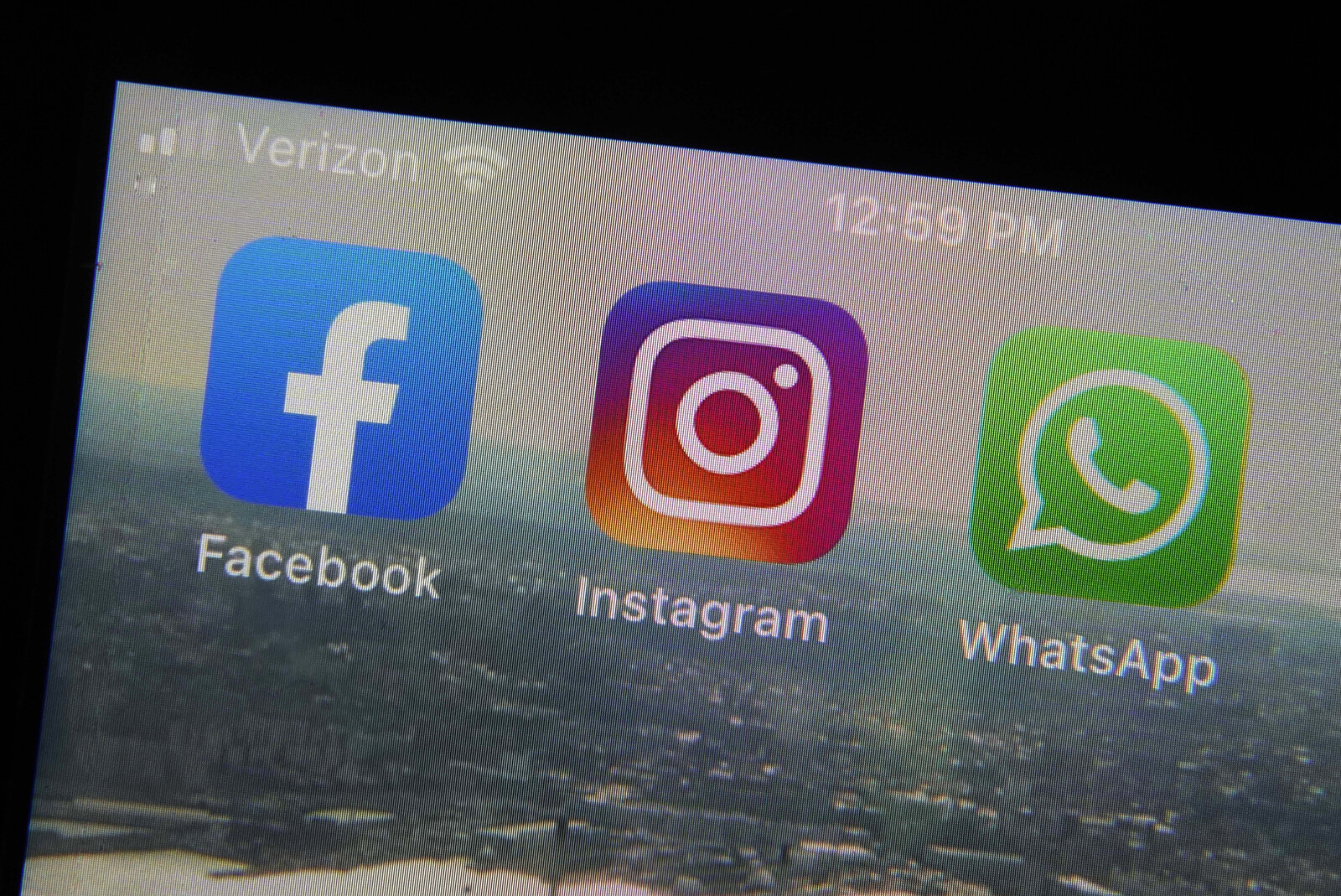 Meta Halts Political Ads in EU Due to New Regulations