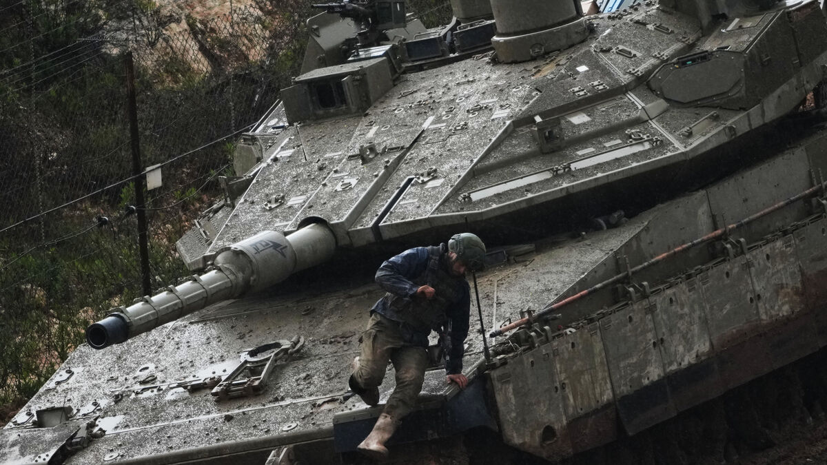 Israel orders demolition of Lebanese