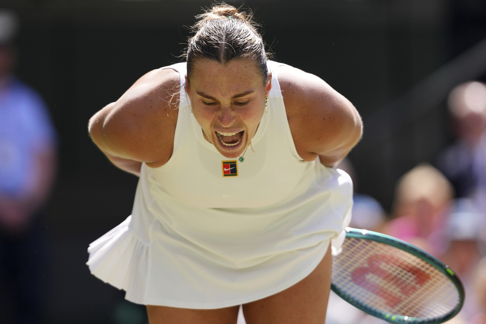 Anisimova Upsets Sabalenka to Reach