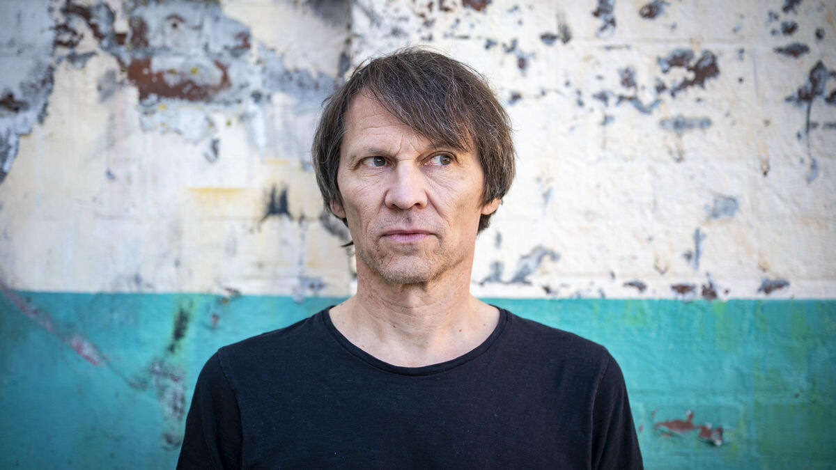 Jakob Hellman pauses touring after the summer